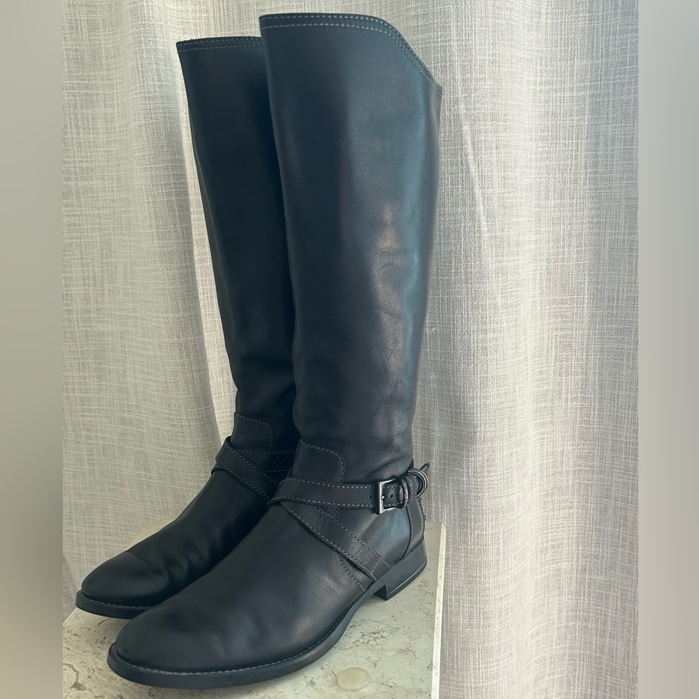 Tod's Black Leather Riding Boot